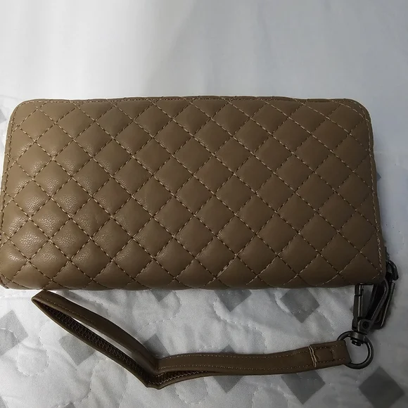 Wrangler Quilted Tan Wristlet Clutch - Picture 3 of 6